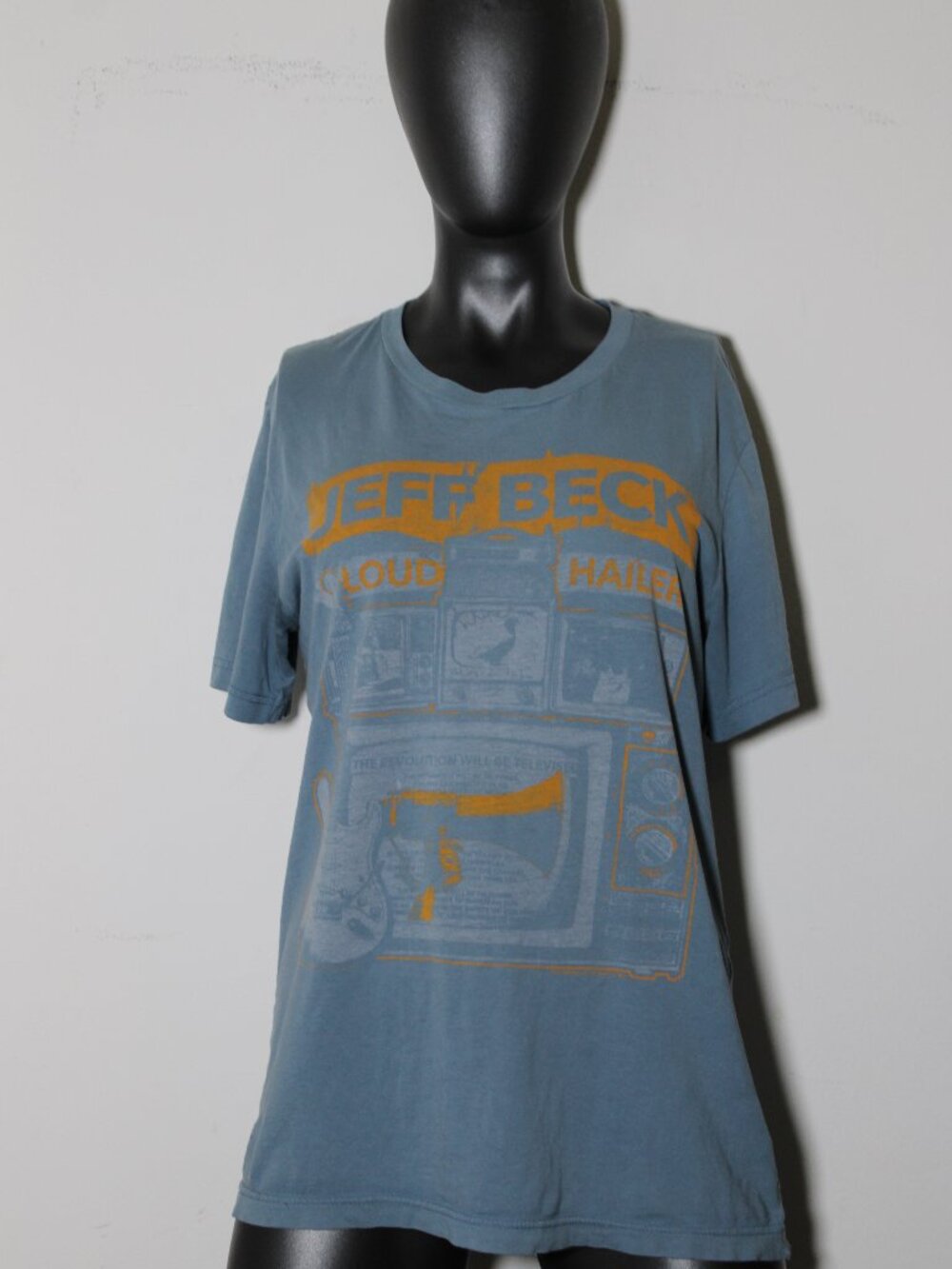 Jeff Beck "Loud Hailer" concert t-shirt